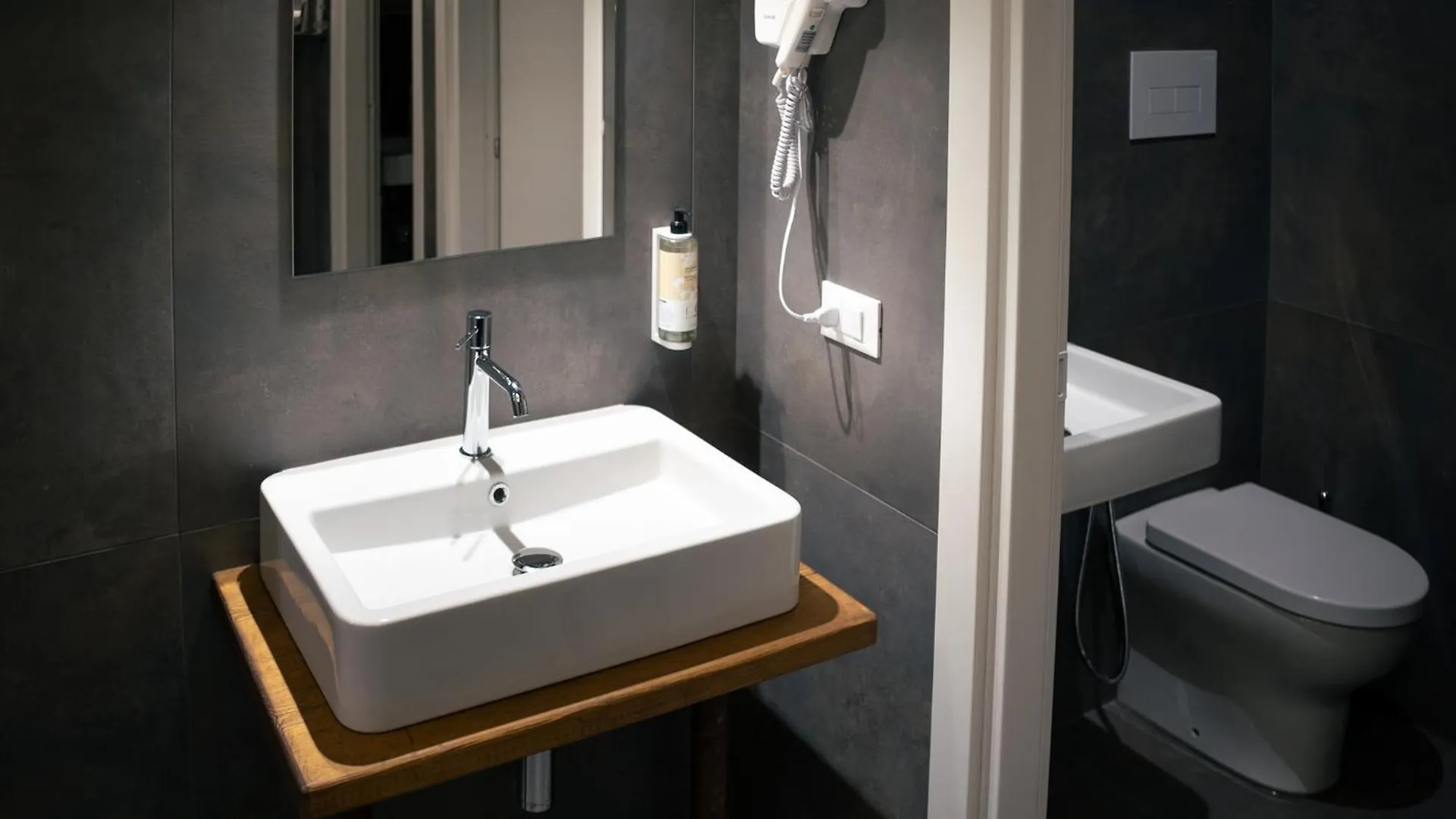 Hostelo - Luxury Hostel Palermo