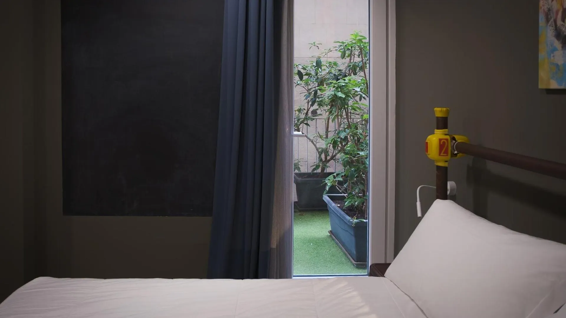 Hostelo - Luxury Hostel Палермо