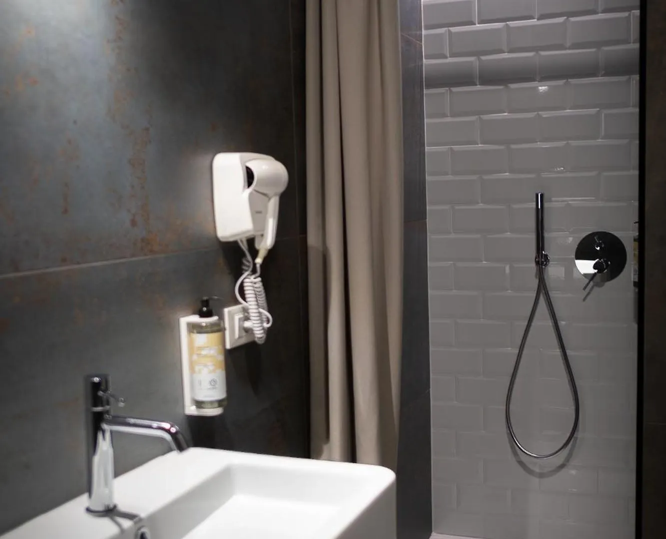 Hostelo - Luxury Hostel Палермо